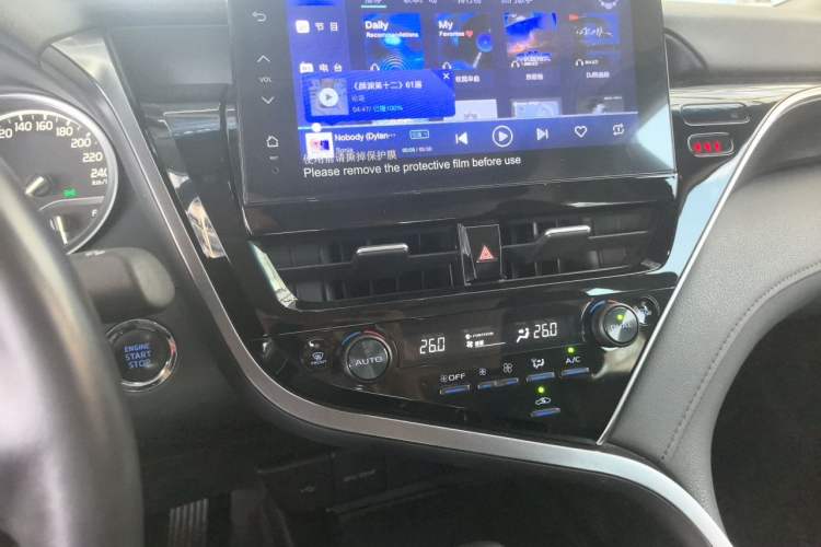 Used Toyota Camry 2023 2.0G Luxury Edition Audio And AC Panel