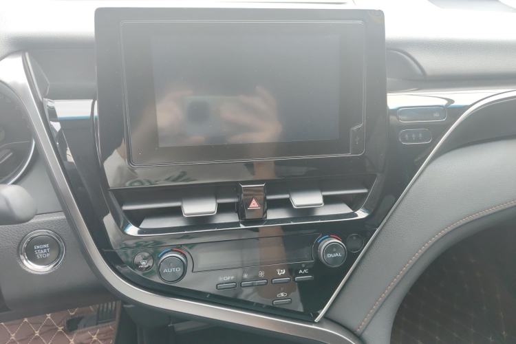 Used Toyota Camry 2023 2.0GVP Premier Edition Audio And AC Panel