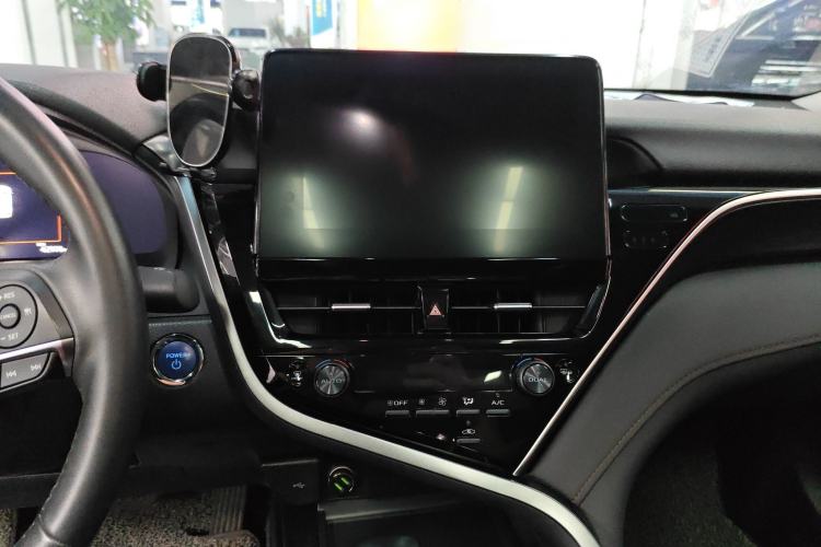 Used Toyota Camry 2023 Dual-Motor 2.5HG Luxury Edition Audio And AC Panel