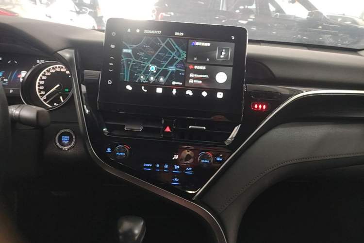 Used Toyota Camry 2023 2.0G Luxury Edition Audio And AC Panel