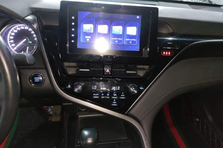 Used Toyota Camry 2023 2.0GVP Premier Edition Audio And AC Panel