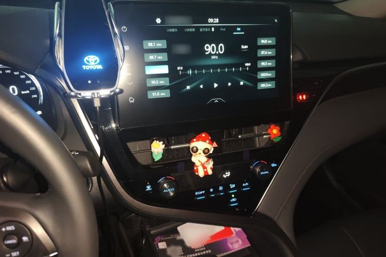 Used Toyota Camry 2023 2.5G Luxury Edition Audio And AC Panel