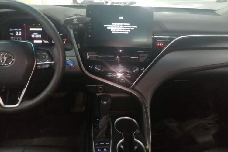 Used Toyota Camry 2023 Dual-Motor 2.5HG Luxury Edition Audio And AC Panel