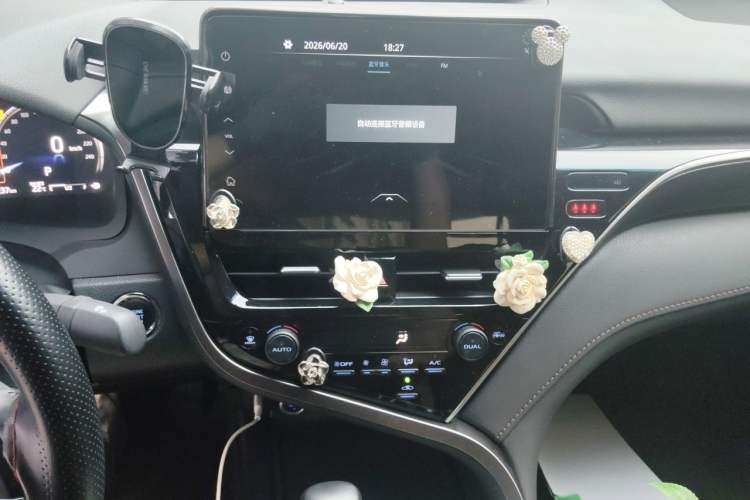 Used Toyota Camry 2023 2.5G Luxury Edition Audio And AC Panel