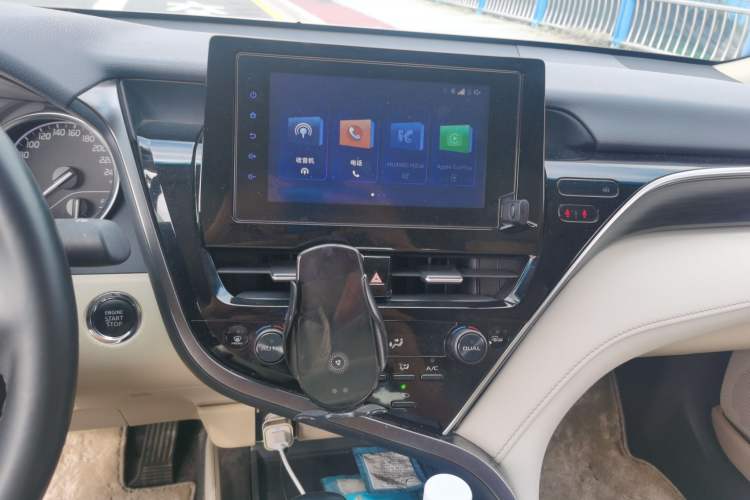 Used Toyota Camry 2023 2.0GVP Premier Edition Audio And AC Panel