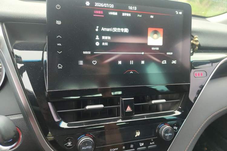 Used Toyota Camry 2023 2.0G Luxury Edition Audio And AC Panel