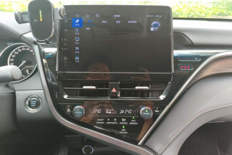 Used Toyota Camry 2023 2.0G Luxury Edition Audio And AC Panel