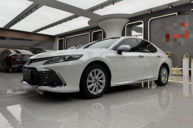 Ojetý Toyota Camry 2023 2.0G Luxury Edition