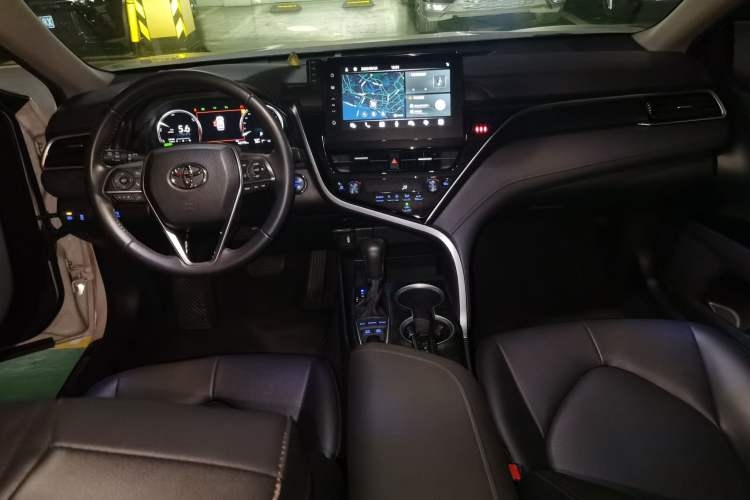 Used Toyota Camry 2023 Dual-Motor 2.5HG Luxury Edition Center Console