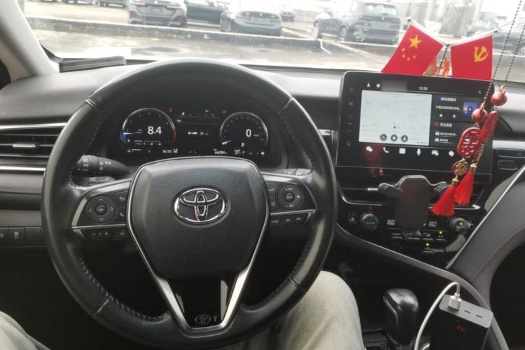 Used Toyota Camry 2023 2.5G Luxury Edition Center Console