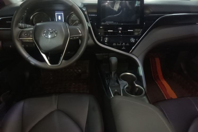 Used Toyota Camry 2023 2.0GVP Premier Edition Center Console