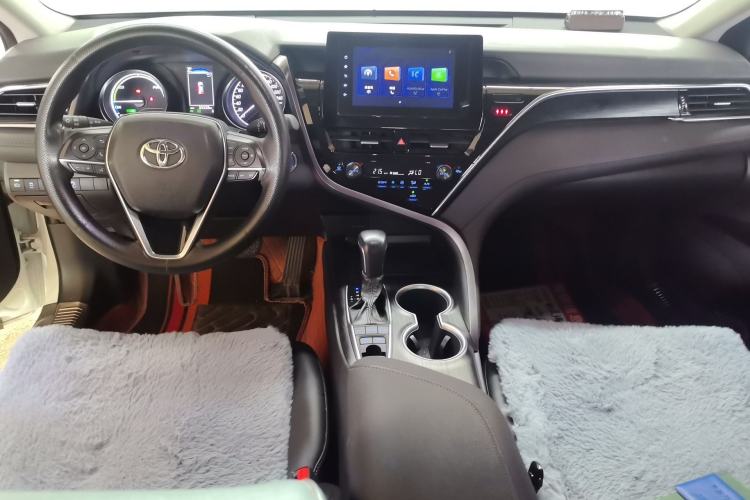 Used Toyota Camry 2023 Dual-Motor 2.5 HGVP Leading Edition Center Console