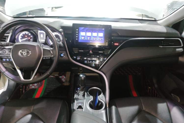 Used Toyota Camry 2023 2.0GVP Premier Edition Center Console