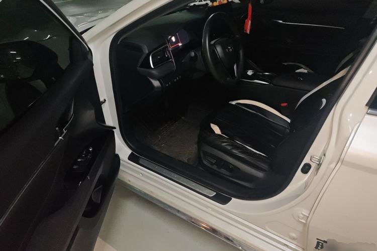 Used Toyota Camry 2023 2.5G Luxury Edition Driver Seat