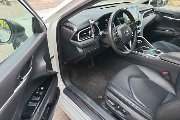 Used Toyota Camry 2023 2.0GVP Premier Edition Driver Seat