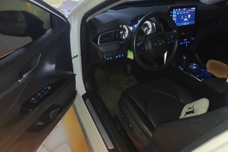 Used Toyota Camry 2023 2.0G Luxury Edition Driver Seat