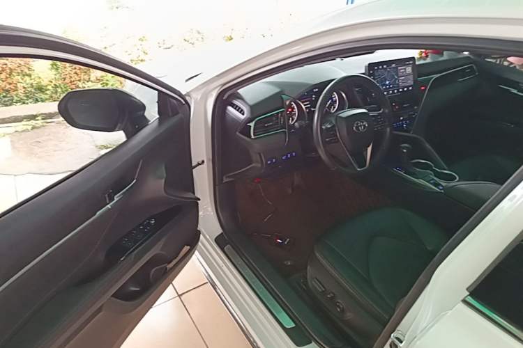 Used Toyota Camry 2023 2.0G Luxury Edition Driver Seat