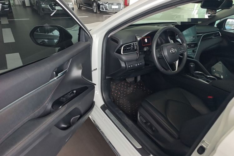 Used Toyota Camry 2023 2.5G Luxury Edition Driver Seat