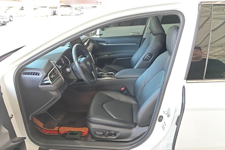 Used Toyota Camry 2023 2.0G Luxury Edition Driver Seat