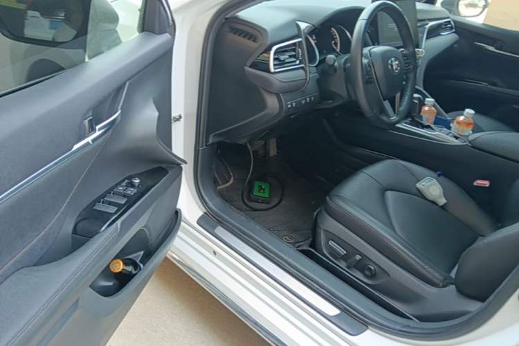 Used Toyota Camry 2023 2.0G Luxury Edition Driver Seat