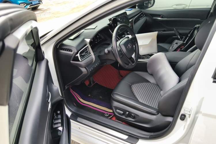 Used Toyota Camry 2023 2.5S Knight Edition Driver Seat