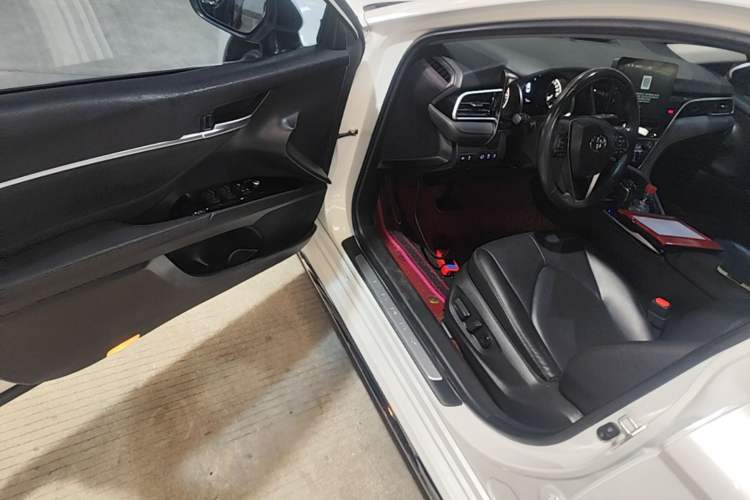 Used Toyota Camry 2023 2.0G Luxury Edition Driver Seat