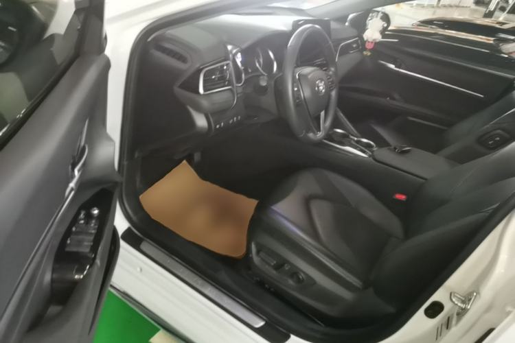 Used Toyota Camry 2023 2.0G Luxury Edition Driver Seat