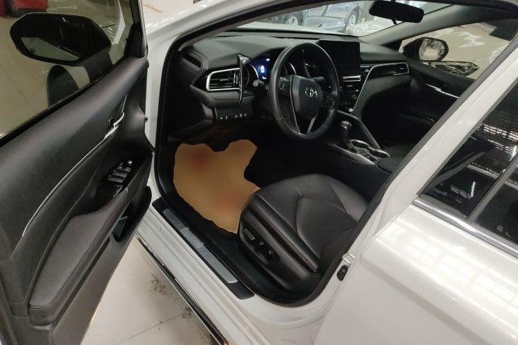 Used Toyota Camry 2023 2.0G Luxury Edition Driver Seat