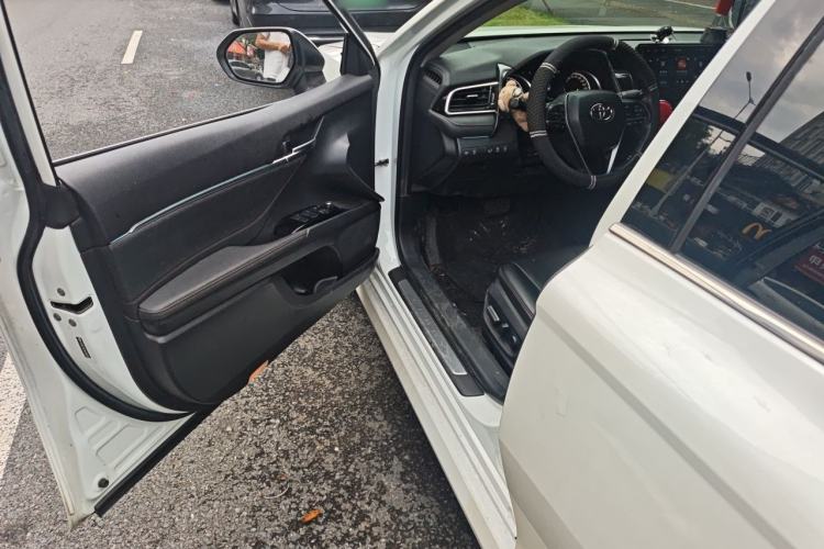 Used Toyota Camry 2023 2.0G Luxury Edition Driver Seat