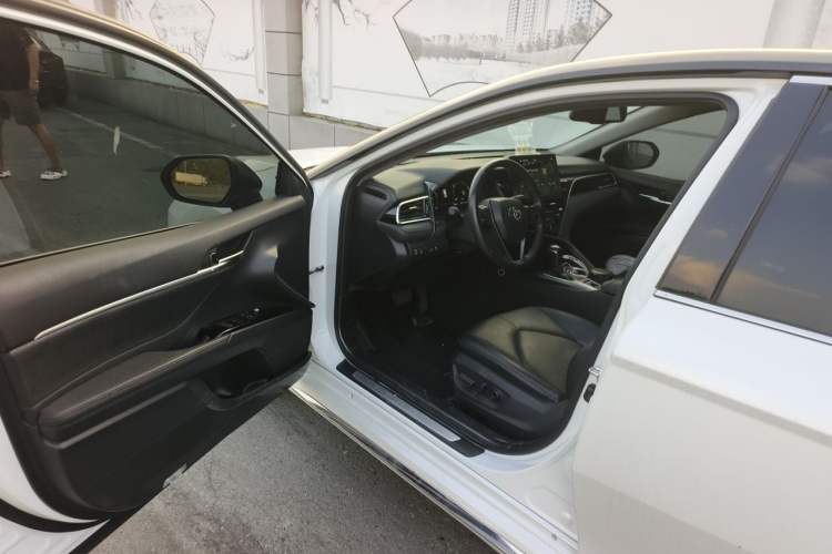 Used Toyota Camry 2023 Dual-Motor 2.5HG Luxury Edition Driver Seat
