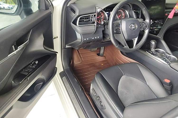 Used Toyota Camry 2023 2.0S FENGSHANG Edition Driver Seat