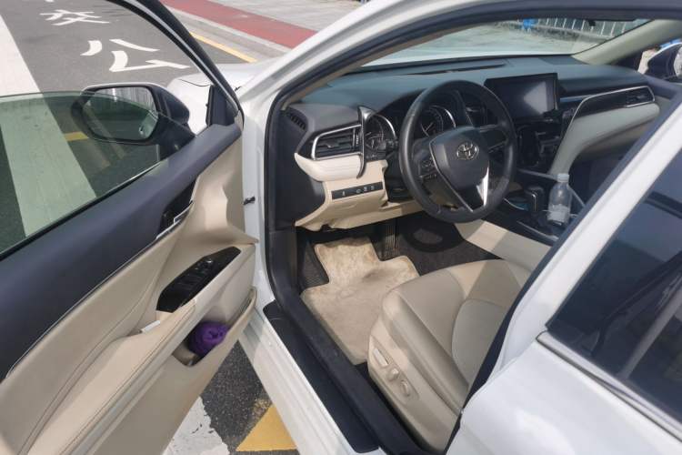 Used Toyota Camry 2023 2.0GVP Premier Edition Driver Seat
