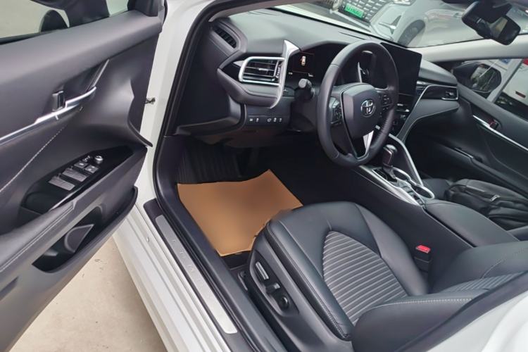 Used Toyota Camry 2023 2.5S Knight Edition Driver Seat