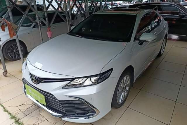 Ojetý Toyota Camry 2023 2.0G Luxury Edition