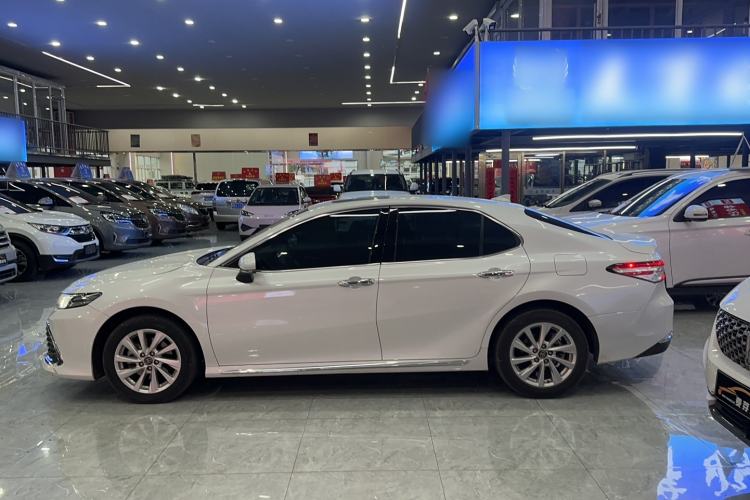 Used Toyota Camry 2023 2.0G Luxury Edition Exterior 5