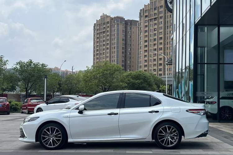 Used Toyota Camry 2023 Dual-Motor 2.5HG Luxury Edition Exterior 6