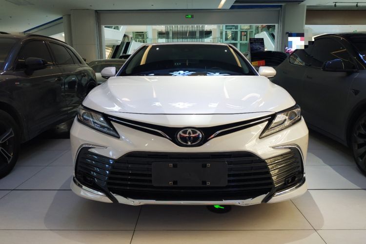 Used Toyota Camry 2023 2.0G Luxury Edition Front