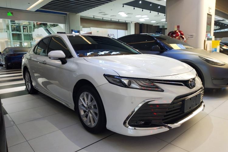 Used Toyota Camry 2023 2.0G Luxury Edition Front Right 45 Deg