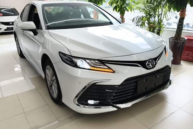 Used Toyota Camry 2023 2.0G Luxury Edition Front Right 45 Deg