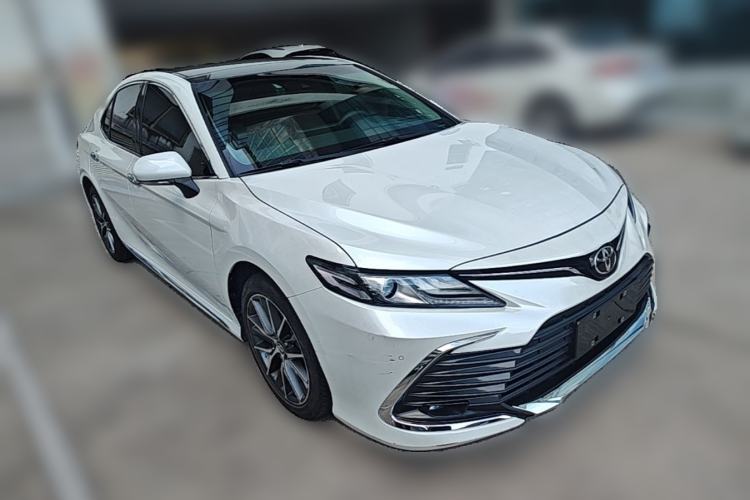 Used Toyota Camry 2023 2.5G Luxury Edition Front Right 45 Deg
