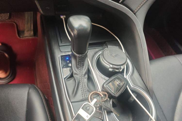 Used Toyota Camry 2023 2.0G Luxury Edition Gear Lever
