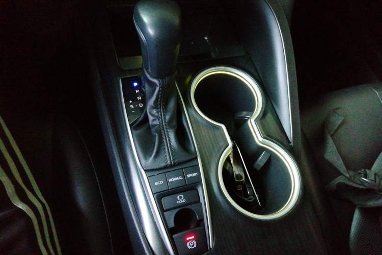 Used Toyota Camry 2023 2.5G Luxury Edition Gear Lever