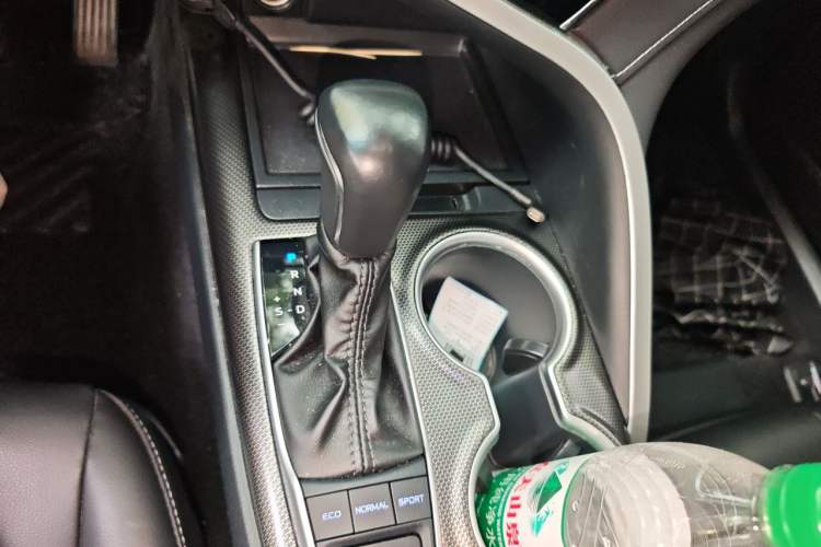 Used Toyota Camry 2023 2.5S Knight Edition Gear Lever
