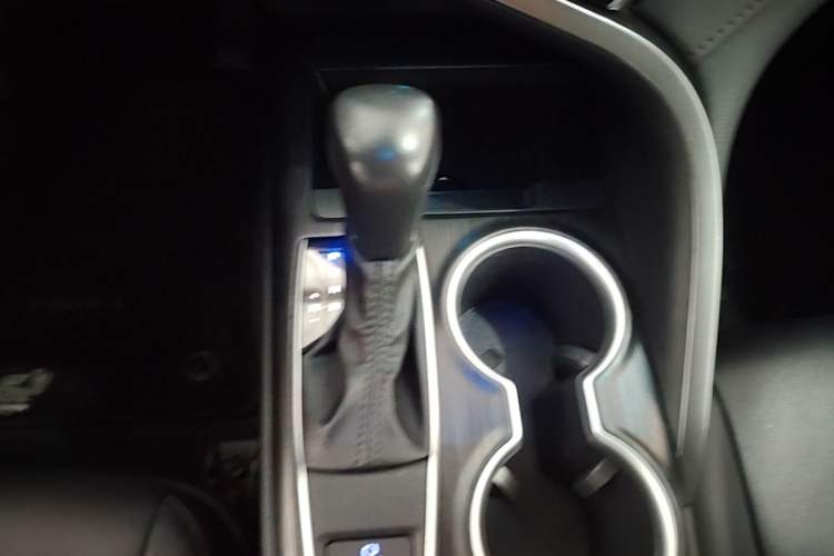 Used Toyota Camry 2023 2.0G Luxury Edition Gear Lever