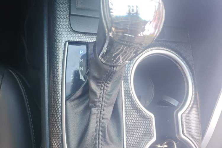 Used Toyota Camry 2023 2.5S Knight Edition Gear Lever