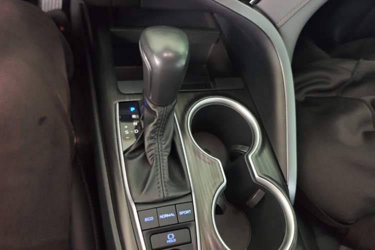 Used Toyota Camry 2023 2.5G Luxury Edition Gear Lever