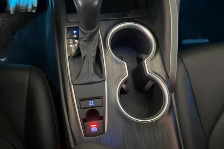 Used Toyota Camry 2023 2.0G Luxury Edition Gear Lever