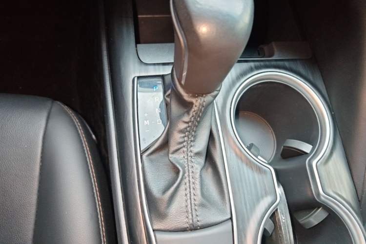 Used Toyota Camry 2023 2.0GVP Premier Edition Gear Lever