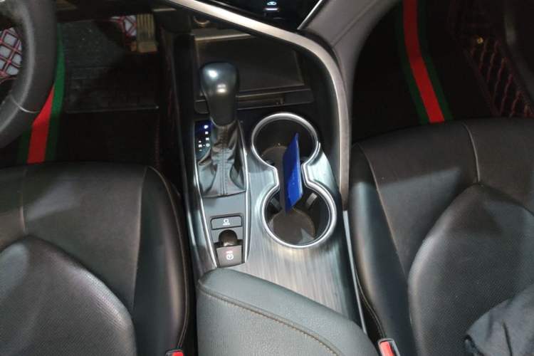Used Toyota Camry 2023 2.0GVP Premier Edition Gear Lever