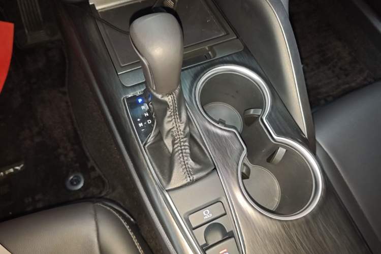 Used Toyota Camry 2023 2.0G Luxury Edition Gear Lever